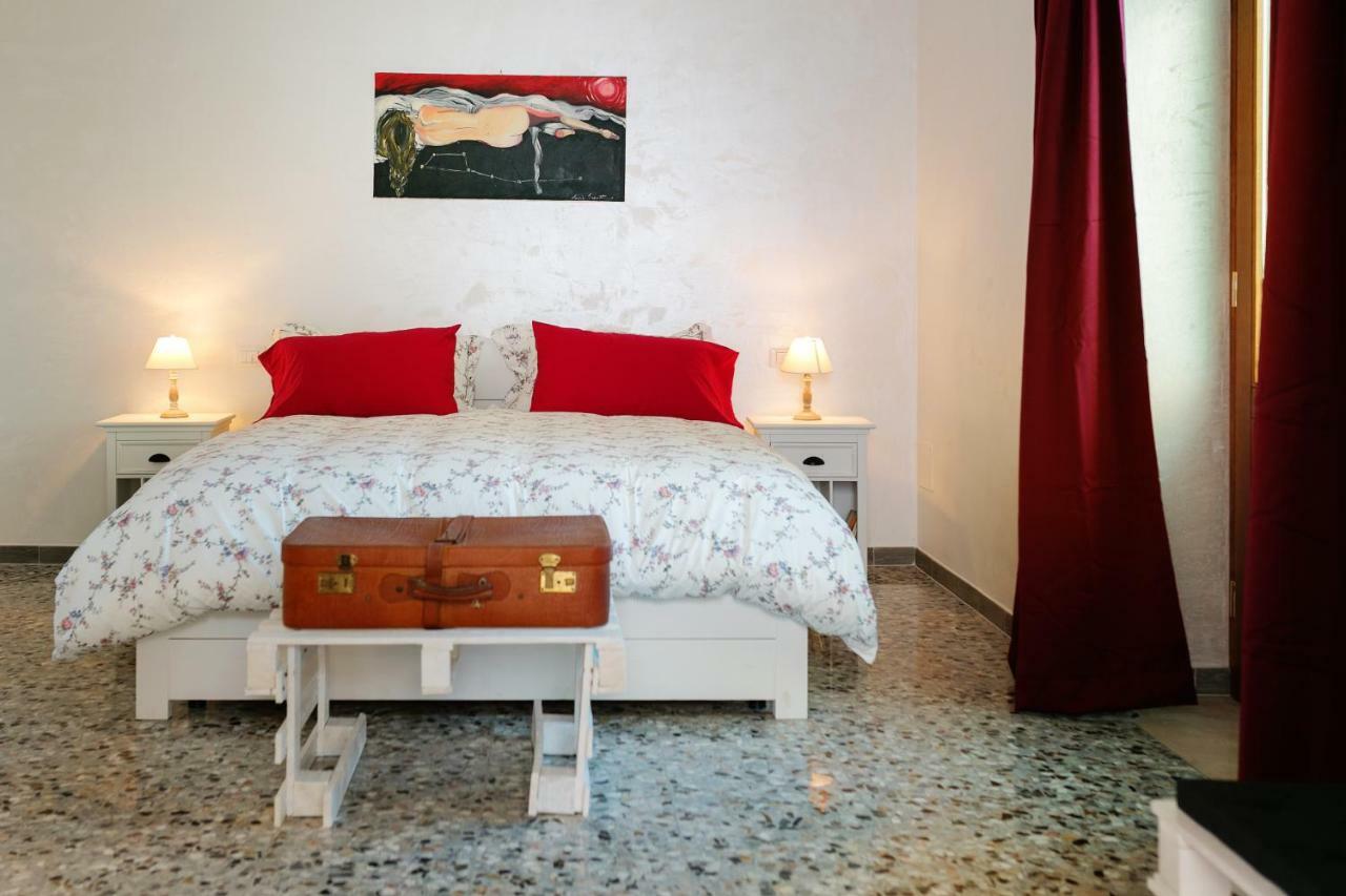 Vicoletto Dell'Aria Bed & Breakfast Вико Екуензе Екстериор снимка